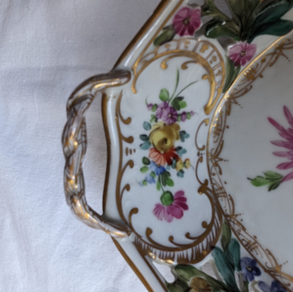 Dresden Potscappel Carl Thieme Pierced Floral Gold Handled Serving Bowl Damaged - Picture 11 of 16